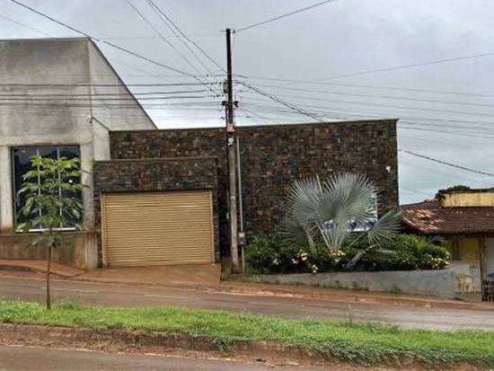 Casa - Pacajá - PA - Comercial,Residencial - Av Joao Miranda Dos Santos, 0, Centro, Pacajá, PA, 68485000. Casa, Padrão, Ocupado. Área(s): 289,64 m² de área terreno, 192,7 m² de área construída. Matrícula(s): 3.615. Cartório: 1º CRI PACAJÁ. Inscrição da Prefeitura: SEQUENCIAL: 5161 / 001.01.02.025.0102. 001. A ARREMATAÇÃO NÃO CONTEMPLA BENS MÓVEIS, VEÍCULOS E QUAISQUER OBJETOS QUE EVENTUALMENTE APAREÇAM NAS IMAGENS. - leilão extrajudicial - Não informado BR - lance mínimo R$ 328.556