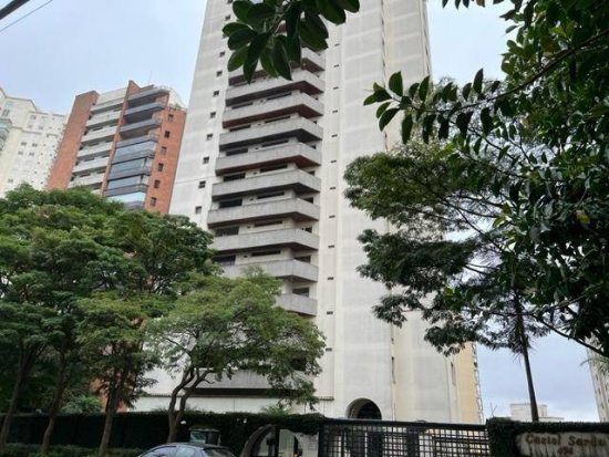 Apartamento - São Paulo - SP - Comercial,Residencial - Avenida Jose Galante, 474, Apartamento 4 Do Edificio Castel Sardo, Morumbi, São Paulo, SP, 05642001. Apartamento, Padrão, Ocupado, 4 vaga(s) de garagem. Área(s): 295,87 m² de área construída, 295,87 m² de área privativa, 189,22 m² de área comum. Matrícula(s): 55.038. Cartório: 18 CRI SÃO PAULO. Inscrição da Prefeitura: 171.193.0124-0. A ARREMATAÇÃO NÃO CONTEMPLA BENS MÓVEIS, VEÍCULOS E QUAISQUER OBJETOS QUE EVENTUALMENTE APAREÇAM NAS IMAGENS. - leilão extrajudicial - Não informado BR - lance mínimo R$ 1.176.000
