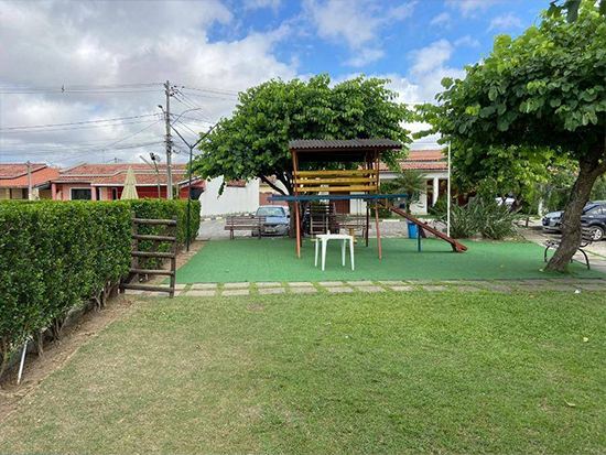 Casa - Feira de Santana - BA - Comercial,Residencial - Rua Mananguape, 155, Casa 17 - Condomínio Parque Das Hortências, Conceição, Feira De Santana, BA, 44065586. Casa, Em condomínio, Desocupado, 1 vaga(s) de garagem. Área(s): 137,06 m² de área construída, 137,06 m² de área privativa, 4,39 m² de área comum. Matrícula(s): 44.098. Cartório: 1 CRI DE FEIRA DE SANTANA. Inscrição da Prefeitura: 218.809-0. A ARREMATAÇÃO NÃO CONTEMPLA BENS MÓVEIS, VEÍCULOS E QUAISQUER OBJETOS QUE EVENTUALMENTE APAREÇAM NAS IMAGENS. - leilão extrajudicial - Não informado BR - lance mínimo R$ 306.000