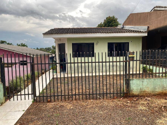 Casa - Realeza - PR - Comercial,Residencial - Rua Luis Dos Santos, 3707, Loteamento Glauco, Centro, Realeza, PR, 85770000. Casa, Padrão, Ocupado. Área(s): 282,05 m² de área terreno, 45 m² de área construída. Matrícula(s): 23.162. Cartório: 1º CRI DE REALEZA. Inscrição da Prefeitura: 00.00.004.018A. 008A.000/ 51560. A ARREMATAÇÃO NÃO CONTEMPLA BENS MÓVEIS, VEÍCULOS E QUAISQUER OBJETOS QUE EVENTUALMENTE APAREÇAM NAS IMAGENS. - leilão extrajudicial - Não informado BR - lance mínimo R$ 95.000