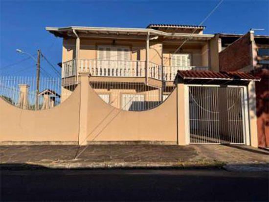 Casa - Canoas - RS - Comercial,Residencial - Rua Do Tarumã, 27, Loteamento Nova Estância 01, Estância Velha, Canoas, RS, 92032655. Casa, Padrão, Desocupado, 1 vaga(s) de garagem. Área(s): 155,1 m² de área terreno, 153,3 m² de área construída. Matrícula(s): 50.880. Cartório: 1° CRI DE CANOAS. Inscrição da Prefeitura: 82505. A ARREMATAÇÃO NÃO CONTEMPLA BENS MÓVEIS, VEÍCULOS E QUAISQUER OBJETOS QUE EVENTUALMENTE APAREÇAM NAS IMAGENS. - leilão extrajudicial - Não informado BR - lance mínimo R$ 500.000