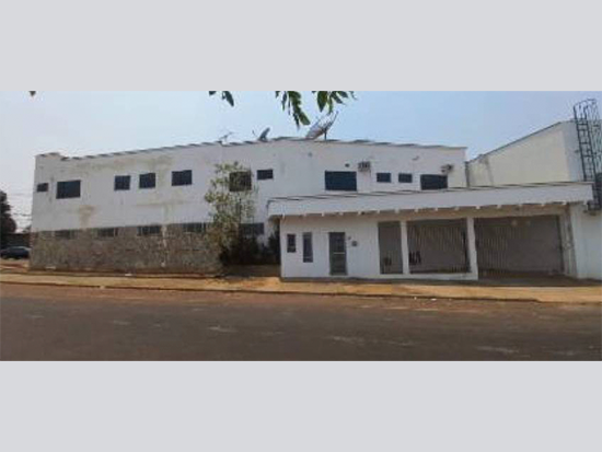 Casa - Rondonópolis - MT - Comercial,Residencial - Rua Fernando Corrêa Da Costa, 2079, Vila Birigui, Rondonópolis, MT, 78705034. Casa, Padrão, Ocupado. Área(s): 186,22 m² de área terreno, 242,05 m² de área construída. Matrícula(s): 39.442. Cartório: CRI DE RONDOPOLIS. Inscrição da Prefeitura: 398632. A ARREMATAÇÃO NÃO CONTEMPLA BENS MÓVEIS, VEÍCULOS E QUAISQUER OBJETOS QUE EVENTUALMENTE APAREÇAM NAS IMAGENS. - leilão extrajudicial - Não informado BR - lance mínimo R$ 1.097.870
