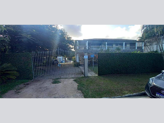 Casa - Maricá - RJ - Comercial,Residencial - Rua Santa Edwiges, 307, Casa Residencial Da Área 123a, Ponta Grossa, Maricá, RJ, 24914325. Casa, Padrão, Ocupado, 1 vaga(s) de garagem. Área(s): 2790 m² de área terreno, 628,29 m² de área construída. Matrícula(s): 118.058. Cartório: 2 CRI DE MARICÁ. Inscrição da Prefeitura: 9031.3121.0389. A ARREMATAÇÃO NÃO CONTEMPLA BENS MÓVEIS, VEÍCULOS E QUAISQUER OBJETOS QUE EVENTUALMENTE APAREÇAM NAS IMAGENS. - leilão extrajudicial - Não informado BR - lance mínimo R$ 1.332.000