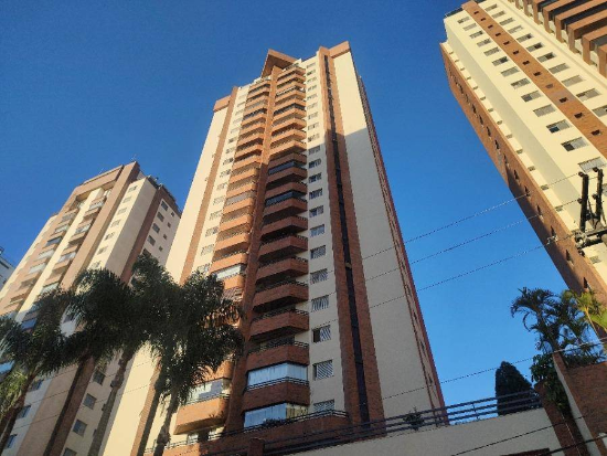 Apartamento - São Paulo - SP - Comercial,Residencial - Rua Doutor Jose De Andrade Figueira, 200, Apartamento 51 Do Condominio Edificio Beverly Hills, Vila Suzana, São Paulo, SP, 05709010. Apartamento, Padrão, Ocupado, 2 vaga(s) de garagem. Área(s): 130,57 m² de área construída, 130,57 m² de área privativa, 137,43 m² de área comum. Matrícula(s): 114.806. Cartório: 18 CRI SÃO PAULO. Inscrição da Prefeitura: 171.167.0463-8. A ARREMATAÇÃO NÃO CONTEMPLA BENS MÓVEIS, VEÍCULOS E QUAISQUER OBJETOS QUE EVENTUALMENTE APAREÇAM NAS IMAGENS. - Não informado BR - lance mínimo R$ 528.000