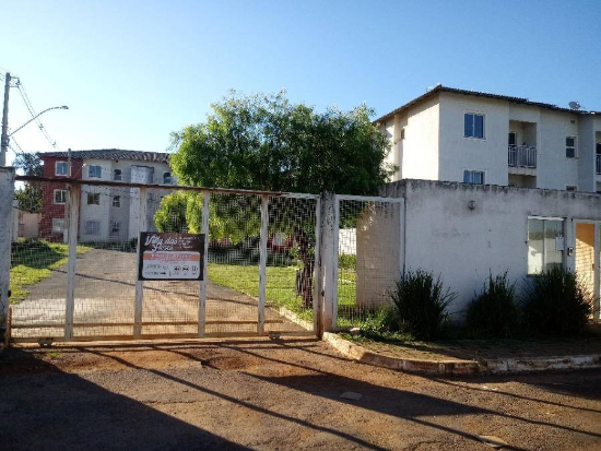 Apartamento - Luziânia - GO - Comercial,Residencial - R Primavera, S/N, Apto. 101 - Bloco D - Cond. Villa Das Flores, Cidade Osfaya, Luziânia, GO, 72855627. Apartamento, Padrão, Ocupado, 1 vaga(s) de garagem. Área(s): 91,05 m² de área terreno, 60,9 m² de área construída, 60,9 m² de área privativa, 30,15 m² de área comum. Matrícula(s): 210.493. Cartório: 1° CRI DE LUIZIANIA. Inscrição da Prefeitura: CCI 392133. A ARREMATAÇÃO NÃO CONTEMPLA BENS MÓVEIS, VEÍCULOS E QUAISQUER OBJETOS QUE EVENTUALMENTE APAREÇAM NAS IMAGENS. - leilão extrajudicial - Não informado BR - lance mínimo R$ 133.000