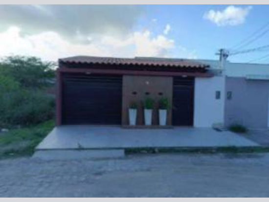 Casa - Bezerros - PE - Comercial,Residencial - Rua Cleto Pessoa Souto Maior, 245, Casa 01 Do Condominio Chico Lemos, Francisco De Moraes Araujo Lemos, Bezerros, PE, 55660000. Casa, Em condomínio, Ocupado, 1 vaga(s) de garagem. Área(s): 69,73 m² de área construída, 69,73 m² de área privativa. Matrícula(s) : 19.403. Cartório: 1 CRI BEZERROS. Inscrição da Prefeitura: 01.18.004.0164.001. A ARREMATAÇÃO NÃO CONTEMPLA BENS MÓVEIS, VEÍCULOS E QUAISQUER OBJETOS QUE EVENTUALMENTE APAREÇAM NAS IMAGENS. - leilão extrajudicial - Não informado BR - lance mínimo R$ 193.800