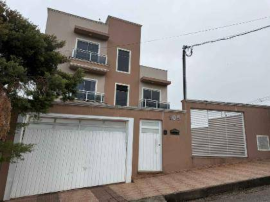 Apartamento - Pouso Alegre - MG - Comercial,Residencial - Rua Luiz Lourenco Horta, 105, Apto 301, Edifiicio Residencial Moreira I, Residencial Santa Rita, Pouso Alegre, MG, 37558723. Apartamento, Padrão, Ocupado, 2 vaga(s) de garagem. Área(s): 76,28 m² de área construída, 76,28 m² de área privativa, 79,86 m² de área comum. Matrícula(s): 108034. Cartório: 1º CRI DE POUSO ALEGRE. Inscrição da Prefeitura: 004.0934.0373.005. A ARREMATAÇÃO NÃO CONTEMPLA BENS MÓVEIS, VEÍCULOS E QUAISQUER OBJETOS QUE EVENTUALMENTE APAREÇAM NAS IMAGENS. - leilão extrajudicial - Não informado BR - lance mínimo R$ 354.400