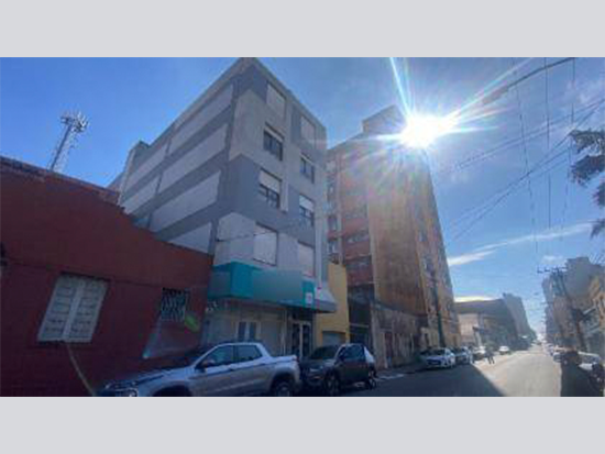 Sala - Pelotas - RS - Comercial,Residencial - Rua Gonçalves Chaves, 453, Edifício Cordova Sala 03, Centro, Pelotas, RS, 96015560. Sala comercial, Sala comercial, Ocupado. Área (s): 48,58 m² de área construída, 48,58 m² de área privativa, 19,73 m² de área comum. Matrícula(s): 39.673. Cartório: 02ª CRI DE PORTO ALEGRE. Inscrição da Prefeitura: 815160. A ARREMATAÇÃO NÃO CONTEMPLA BENS MÓVEIS, VEÍCULOS E QUAISQUER OBJETOS QUE EVENTUALMENTE APAREÇAM NAS IMAGENS. - leilão extrajudicial - Não informado BR - lance mínimo R$ 165.000