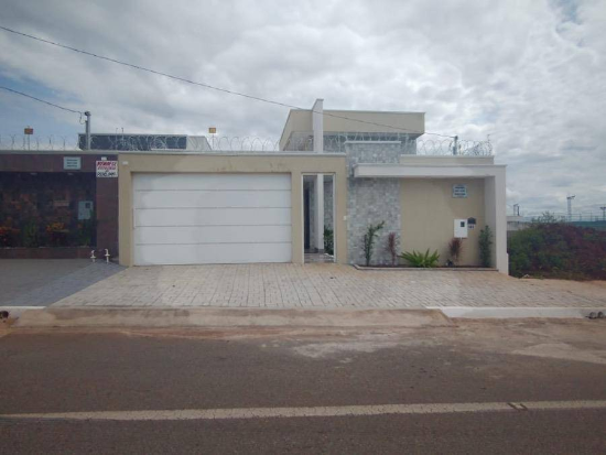 Casa - Caldas Novas - GO - Comercial,Residencial - Avenida Lindóia, 583, Caldas Do Oeste, Caldas Novas, GO, 75689039. Casa, Padrão, Ocupado, 1 vaga(s) de garagem. Área(s): 249,03 m² de área terreno, 150,83 m² de área construída. Matrícula(s): 117.392. Cartório: 1 CRI CALDAS NOVAS. Inscrição da Prefeitura: 1. 9.00068.0009C.1.9 / CCI: 886973. A ARREMATAÇÃO NÃO CONTEMPLA BENS MÓVEIS, VEÍCULOS E QUAISQUER OBJETOS QUE EVENTUALMENTE APAREÇAM NAS IMAGENS. - leilão extrajudicial - Não informado BR - lance mínimo R$ 456.760