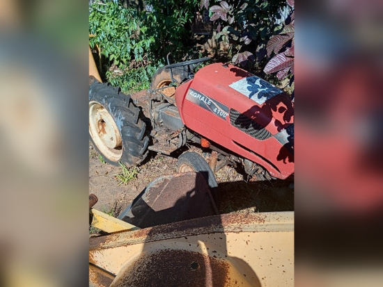 IKT6077 Agrale 4100 Ano 2002 - Camionetas,Automóveis,Caminhões,Agrícolas - Máquinas e Implementos,Motos,Trator de Rodas,Ônibus - Rua Riachuelo CACHOEIRA DO SUL RS - lance mínimo R$ 6.000