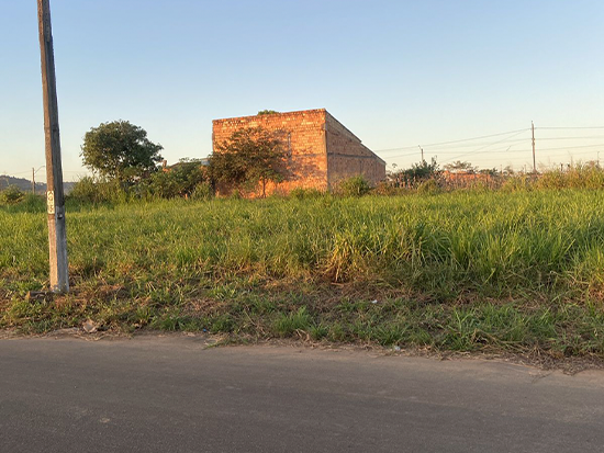 Terreno - Parauapebas - PA - Terreno Rural,Comercial,Industrial,Residencial,Terreno,Rural,Terreno Urbano - Parauapebas/PA. Bairro Nova Carajás IV. Rua 73, sn (Lote 52 da Quadra 437). Terreno com área superficial de 303,15m². Matrícula 43.921 do 2º RI local. Obs.: Regularizações e encargos perante os órgãos competentes, correrão por conta do(a) comprador(a). A responsabilidade de eventual levantamento topográfico e memorial descritivo do terreno, serão por conta do(a) comprador(a). Desocupado. Eventual desocupação por conta do(a) comprador(a). - leilão extrajudicial - Não informado BR - lance mínimo R$ 54.000