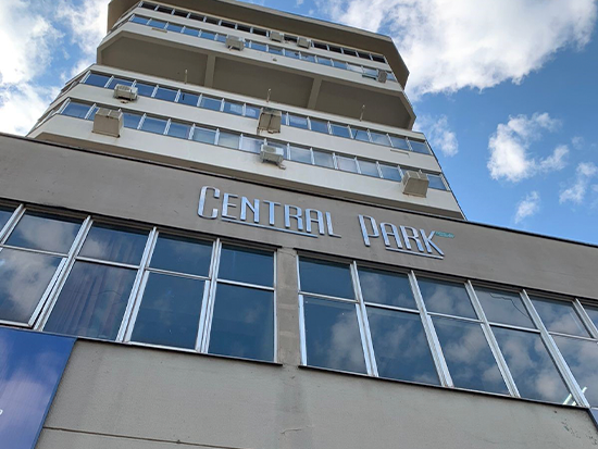 Prédio - Chapecó - SC - Terreno Rural,Comercial,Industrial,Residencial,Terreno,Rural,Terreno Urbano - Chapecó/SC. Centro (in loco). Avenida Getúlio Vargas, 870 (in loco). Sala Comercial nº 62, 7º Andar, Edifício Central Park. Áreas: privativa 54,25m² e fração ideal de 0,88%. Matrícula 53.578 do 1º RI local. - leilão extrajudicial - Não informado BR - lance mínimo R$ 209.500