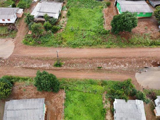 Terreno Irati SC - Terreno Rural,Comercial,Industrial,Residencial,Terreno,Rural,Terreno Urbano - Irati/SC. Loteamento Sete de Setembro. Rua São Pedro, sn (Lote 10 da Quadra 08). Terreno com área superficial de 800,00m². Matrícula 1157 do RI da Comarca de Quilombo. Obs.: Numeração predial pendente de averbação no RI. Regularizações e encargos perante os órgãos competentes, inclusive quanto a eventual divergência da numeração predial que vier a ser apurada no local com a lançada em cadastro imobiliário e averbada no RI, correrão por conta do(a) comprador(a). A responsabilidade de eventual levantamento topográfico e memorial descritivo do terreno, serão por conta do(a) comprador(a). Desocupado. Eventual desocupação por conta do comprador. Desocupado. Eventual desocupação por conta do(a) comprador(a). desocupação por conta do(a) comprador(a). - leilão extrajudicial - Não informado BR - lance mínimo R$ 30.000