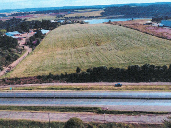 Terreno - Guarapuava - PR - Terreno Rural,Comercial,Industrial,Residencial,Terreno,Rural,Terreno Urbano - Guarapuava/PR. Terreno rural com área superficial de 99.696,47m², situado no lugar denominado Morro Alto e Rincão das Palmeiras, melhor descrito(a), confrontado(a) e caracterizado(a) em matrícula. Matrícula 43.536 do 3º RI local. - leilão extrajudicial - Não informado BR - lance mínimo R$ 17.500.000