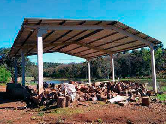 Terreno - Dois Vizinhos - PR - Comercial,Residencial - Dois Vizinhos/PR. Gleba número 28-DV, do Núcleo Dois Vizinhos, terreno rural com área superficial de 53.680,00m², situado no lugar denominado Colônia Missões, melhor descrito(a), confrontado(a) e caracterizado(a) em matrícula. Matrícula 49.805 do RI local. - Não informado BR - lance mínimo R$ 1.561.842