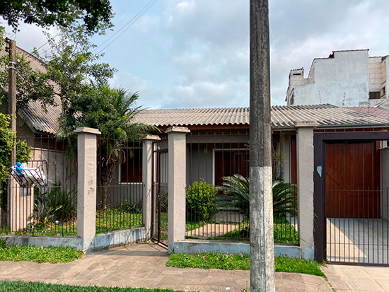 Casa - Cachoeirinha - RS - Terreno Rural,Residencial - Cachoeirinha/RS. Bairro Res. Parque da Matriz II. R. Cascavel, 261(Lt. 27 da Qd. A-8). Casa. Áreas: constr. 110,00m² e terr. 200,00m². Mat. 22.009 do RI local. - leilão extrajudicial - Não informado BR - lance mínimo R$ 227.000