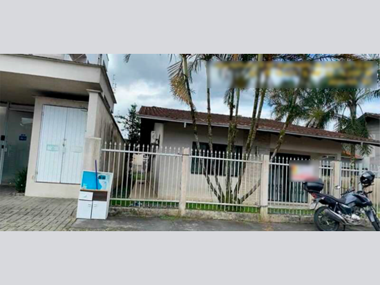 Casa - Joinville - SC - Residencial - Joinville/SC. Loteamento Jardim Resplendor. Rua Senador Teotônia Vilela, 55 (in loco) (Lote 11 da Quadra 16). Casa. Áreas: construída 62,35m² e terreno 525,00m². Matrícula 25.779 do 1º RI local. - Não informado BR - lance mínimo R$ 709.000