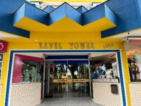 Leilão de Loja - Umuarama - PR - Comercial,Residencial - Avenida Maringa, 5046, Loja Nº 12 - Edifício Ravel Tower, Zona Iii, Umuarama, PR, 87502080. Loja, Padrão, Ocupado. Área(s): 17,47 m² de área construída, 17,47 m² de área privativa, 11,99 m² de área comum. Matrícula(s): 33.237. Cartório: 1º CRI DE UMUARAMA. Inscrição da Prefeitura: 327311.  A ARREMATAÇÃO NÃO CONTEMPLA BENS MÓVEIS, VEÍCULOS E QUAISQUER OBJETOS QUE EVENTUALMENTE APAREÇAM NAS IMAGENS. Imóvel em Não informado/BR - Lance Inicial R$ 106.000 - Extrajudicial