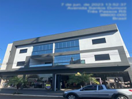 Leilão de Apartamento - Três Passos - RS - Residencial,Terreno Rural - Três Passos/RS. Centro. Avenida Santos Dumont, 501. Apartamento 302 e Box 202. Condomínio Central. Áreas: privativas 120,37m² (apartamento), 19,64m² (box) e frações ideais 0,1493 (apartamento) e 0,0122 (box). Matrículas 26.912 (apartamento) e 26.904 (box) do RI local Imóvel em Não informado/BR - Lance Inicial R$ 765.570 - Extrajudicial