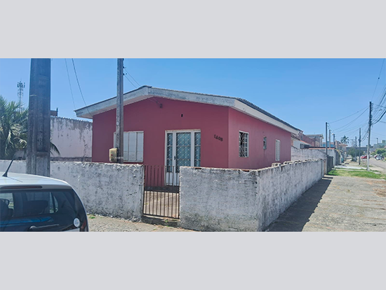 Leilão de Casa - Pelotas - RS - Residencial - Pelotas/RS. Bairro Fragata (in loco). Rua Manuel Lucas de Oliveira, 1.408. Casa. Áreas: construída 69,00m² e terreno 301,4m². Matrícula 11.165 (CNM 101592.2.0011165-32) do 2° RI local. Imóvel em Não informado/BR - Lance Inicial R$ 280.000