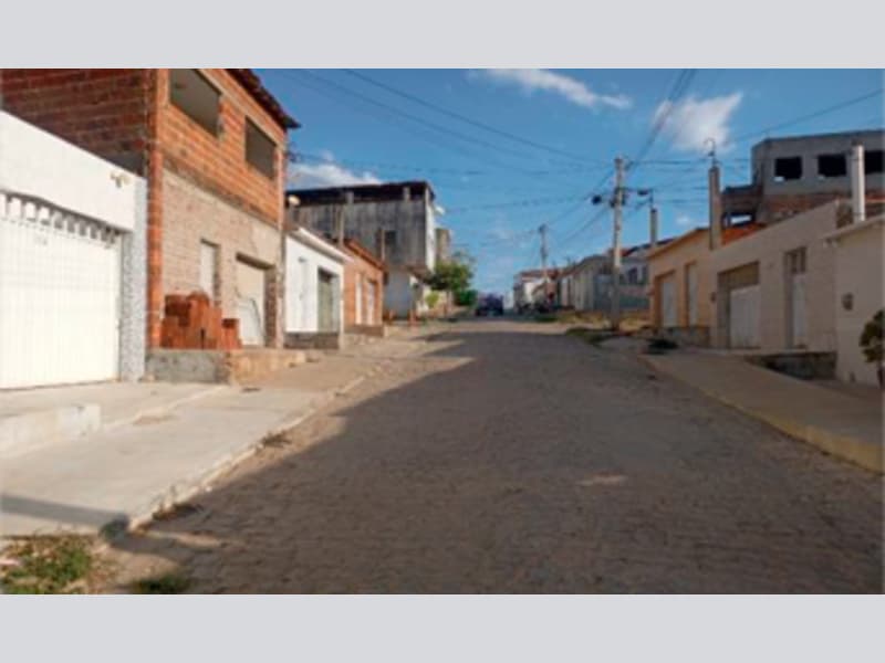 Casa - Afogados da Ingazeira - PE, localizado em Afogados Da Ingazeira - PE, bairro Sobreira