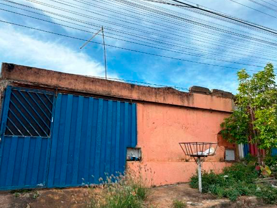 Casa - Aparecida de Goiânia - GO - Comercial,Residencial - Aparecida de Goiânia/GO. Loteamento Villasul. Rua EM-19, sn (Lote 12 da Quadra 04). Casa (tipo B). Conjunto Villasul. Áreas: construída 59,18m² e terreno 218,00m². Matrícula 56.859 (CNM 154757.2.0056859-55) do Cartório de Registro de Imóveis e 1º Tabelionato de Notas local. - leilão extrajudicial - Não informado BR - lance mínimo R$ 390.164