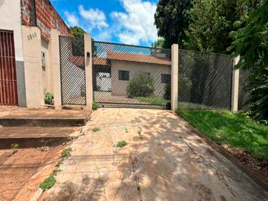 Casa - Dourados - MS - Comercial,Residencial - Dourados/MS. Loteamento Vila Barros. Rua Clovis Cerzósimo de Souza, 3.810 (Lote 07 da Quadra 02). Casa. Áreas: construída 145,03m² e terreno 400,00m². Matrícula 54.073 do RI local. - leilão extrajudicial - Não informado BR - lance mínimo R$ 205.000