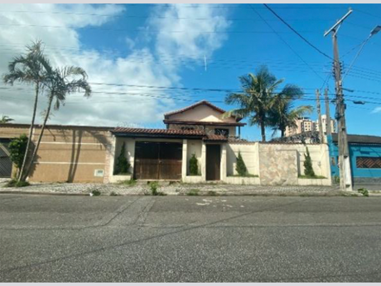 Casa - Praia Grande - SP - Residencial - Praia Grande/SP. Loteamento Balneário Flórida – Terceira Gleba. Rua das Dálias, 94 (Lote 02 da Quadra 23-A). Casa. Áreas: construída 241,40m² e terreno 354,00m². Matrícula 91.908 (CNM 119768.2.0091908-42) do RI local. - leilão extrajudicial - Não informado BR - lance mínimo R$ 1.706.985