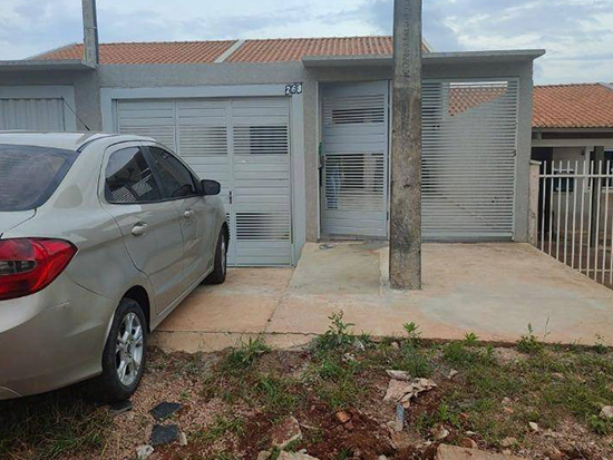 Casa - Ponta Grossa - PR - Residencial,Comercial - Rua Vila Velha, 268, Unidade 02, Condomínio Residencial Viver Bem Iv, Contorno, Ponta Grossa, PR, 84060780. Casa, Padrão, Ocupado,  1 vaga(s) de garagem. Área(s): 63,55 m² de área construída, 63,55 m² de área privativa, 1,45 m² de área comum. Matrícula(s): 70. 258. Cartório: 1º CRI DE PONTA GROSSA. Inscrição da Prefeitura: 14.1.47.17.0088-002.  A ARREMATAÇÃO NÃO CONTEMPLA BENS MÓVEIS, VEÍCULOS E QUAISQUER OBJETOS QUE EVENTUALMENTE APAREÇAM NAS IMAGENS. - leilão extrajudicial - Não informado BR - lance mínimo R$ 167.000