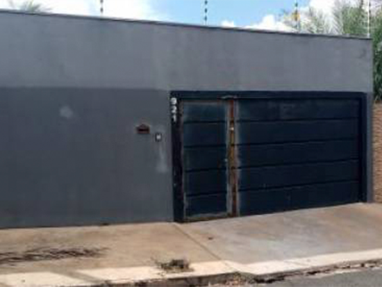 Casa - São José do Rio Preto - SP - Residencial,Comercial - Rua João Dos Santos, 921, Vila Clementina, São José Do Rio Preto, SP, 15051430. Casa, Padrão, Ocupado. Área(s): 420 m² de área terreno, 133,24 m² de área construída. Matrícula(s): 79.989. Cartório: 1 CRI DE SÃO JOSÉ DO RIO PRETO. Inscrição da Prefeitura: 0312695000.  A ARREMATAÇÃO NÃO CONTEMPLA BENS MÓVEIS, VEÍCULOS E QUAISQUER OBJETOS QUE EVENTUALMENTE APAREÇAM NAS IMAGENS. - leilão extrajudicial - Não informado BR - lance mínimo R$ 464.600