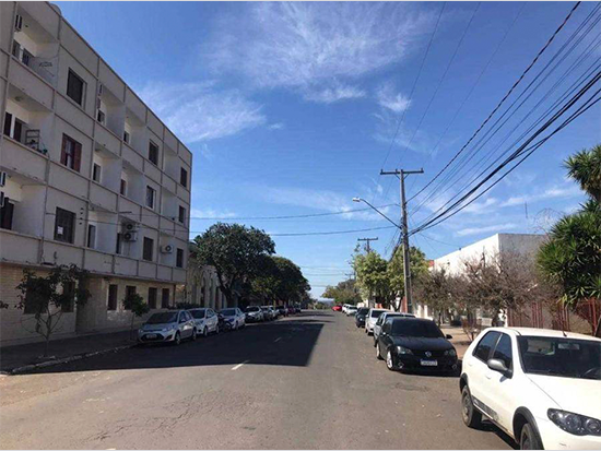 Apartamento - Uruguaiana - RS - Residencial,Comercial - Rua General Bento Martins, 3255, Apartamento 12 - Edifício Dona Fani, Centro, Uruguaiana, RS, 97501636. Apartamento, Padrão, Ocupado. Área(s): 84,37 m² de área construída, 84,37 m² de área privativa, 11,91 m² de área comum. Matrícula(s): 10.910. Cartório:  1º CRI DE URUGUAIANA. Inscrição da Prefeitura: 334-0.  A ARREMATAÇÃO NÃO CONTEMPLA BENS MÓVEIS, VEÍCULOS E QUAISQUER OBJETOS QUE EVENTUALMENTE APAREÇAM NAS IMAGENS. - leilão extrajudicial - Não informado BR - lance mínimo R$ 229.000