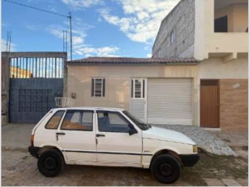 Casa - Cabrobó - PE, localizado em Cabrobó - PE, bairro Centro