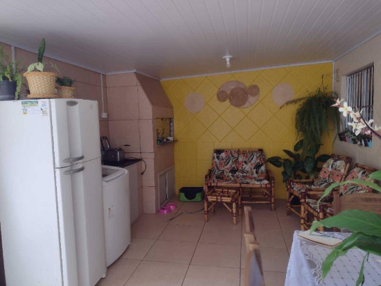 Casa - Pelotas - RS - Residencial,Comercial - Rua José Vieira Pimenta, 165, Fragata, Pelotas, RS, 96030060. Casa, Padrão, Ocupado, 1 vaga(s) de garagem. Área(s): 324,8 m² de área terreno, 61 m² de área construída. Matrícula(s): 21.176. Cartório: 2º CRI DE PELOTAS. Inscrição da Prefeitura: 232114.  A ARREMATAÇÃO NÃO CONTEMPLA BENS MÓVEIS, VEÍCULOS E QUAISQUER OBJETOS QUE EVENTUALMENTE APAREÇAM NAS IMAGENS. - leilão extrajudicial - Não informado BR - lance mínimo R$ 180.000