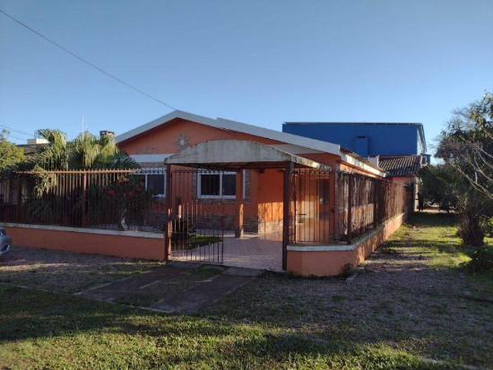Casa - Pelotas - RS - Residencial,Comercial - Rua Uruguaiana, 454, Vila Residencial Balneário Valverde, Laranjal, Pelotas, RS, 96090550. Casa, Padrão, Ocupado, 1 vaga(s) de garagem. Área(s): 367,5 m² de área terreno, 194,43 m² de área construída. Matrícula(s): 3.657. Cartório: 3º CRI DE PELOTAS. Inscrição da Prefeitura: 3020193.  A ARREMATAÇÃO NÃO CONTEMPLA BENS MÓVEIS, VEÍCULOS E QUAISQUER OBJETOS QUE EVENTUALMENTE APAREÇAM NAS IMAGENS. - Não informado BR - lance mínimo R$ 312.480