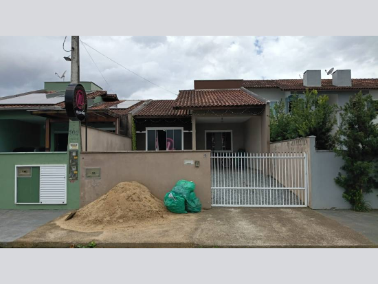 Casa - Jaraguá do Sul - SC - Comercial,Residencial - R. Leopoldo Behling, 503, Un Habitacional 2 - Residencial Luana, Tres Rios Do Norte, Jaraguá Do Sul, SC, 89266470. Casa, Em condomínio, Ocupado, 1 vaga(s) de garagem. Área(s): 80,17 m² de área terreno, 78,36 m² de área construída, 78,36 m² de área privativa, 0,97 m² de área comum. Matrícula(s): 95.717. Cartório: CRI DE JARAGUÁ DO SUL. Inscrição da Prefeitura: 812830.  A ARREMATAÇÃO NÃO CONTEMPLA BENS MÓVEIS, VEÍCULOS E QUAISQUER OBJETOS QUE EVENTUALMENTE APAREÇAM NAS IMAGENS. - leilão extrajudicial - Não informado BR - lance mínimo R$ 227.240