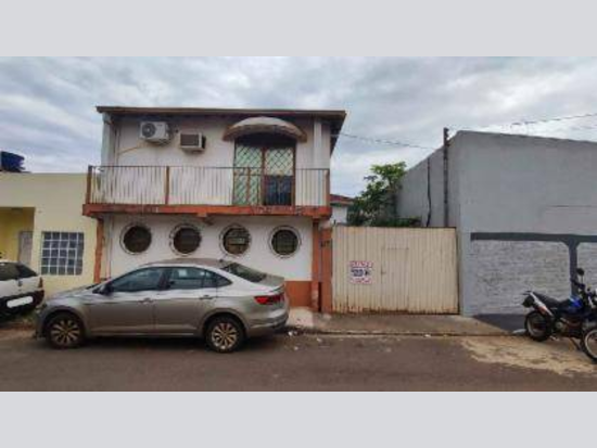 Casa - Ponta Porã - MS - Residencial,Comercial - Rua Lucila Benites Centurião (Antigo Corredor Publico), 691, Centro, Ponta Porã, MS, 79904612. Casa, Padrão, Ocupado. Área(s): 160 m² de área terreno, 235,52 m² de área construída. Matrícula(s): 13.273. Cartório: 1º CRI DE PONTA PORÃ. Inscrição da Prefeitura: 02.75.004.013.01.  A ARREMATAÇÃO NÃO CONTEMPLA BENS MÓVEIS, VEÍCULOS E QUAISQUER OBJETOS QUE EVENTUALMENTE APAREÇAM NAS IMAGENS. - leilão extrajudicial - Não informado BR - lance mínimo R$ 309.320