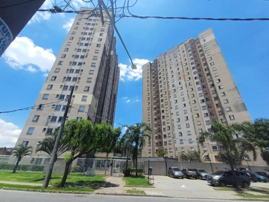 Leilão de Apartamento - Santo André - SP - Comercial,Residencial - Avenida Sapopemba, 100, Apartamento 86/Torre I-Condominio Venit Residencia, Jardim Utinga, Santo André, SP, 09250300. Apartamento, Padrão, Desocupado, 1 vaga(s) de garagem. Área(s): 44,88 m² de área construída, 44,88 m² de área privativa, 56,98 m² de área comum. Matrícula(s): 93.347. Cartório: 2 CRI SANTO ANDRÉ. Inscrição da Prefeitura: 10.333.156. A ARREMATAÇÃO NÃO CONTEMPLA BENS MÓVEIS, VEÍCULOS E QUAISQUER OBJETOS QUE EVENTUALMENTE APAREÇAM NAS IMAGENS. Imóvel em Não informado/BR - Lance Inicial R$ 300.000 - Extrajudicial