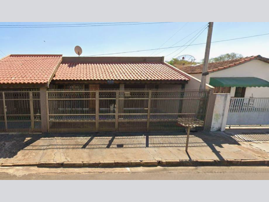 Casa - Taiaçu - SP - Residencial,Comercial - Rua Antônio Machado Neto, 251, Cohab 1, Taiaçu, SP, 14725000. Casa, Padrão, Ocupado, 1 vaga(s) de garagem. Área(s): 233,18 m² de área terreno, 34,73 m² de área construída. Matrícula(s): 47.103. Cartório: 1° CRI DE JABOTICABAL. Inscrição da Prefeitura: 115080.   A ARREMATAÇÃO NÃO CONTEMPLA BENS MÓVEIS, VEÍCULOS E QUAISQUER OBJETOS QUE EVENTUALMENTE APAREÇAM NAS IMAGENS. - Não informado BR - lance mínimo R$ 101.840