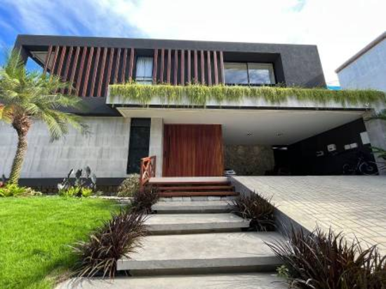 Casa - João Pessoa - PB - Residencial,Comercial - Rua Severino Venâncio De Souza, 303, Condomínio Residencial Geisel Privê, Casa 14 Quadra 05 Lote 227, Gramame, João Pessoa, PB, 58068330. Casa, Em condomínio, Ocupado, 1 vaga(s) de garagem. Área(s): 351,39 m² de área construída, 351,39 m² de área privativa. Matrícula(s): 122.724. Cartório: 1º CRI DE JOÃO PESSOA. Inscrição da Prefeitura: 334787.  A ARREMATAÇÃO NÃO CONTEMPLA BENS MÓVEIS,  VEÍCULOS E QUAISQUER OBJETOS QUE EVENTUALMENTE APAREÇAM NAS IMAGENS. - leilão extrajudicial - Não informado BR - lance mínimo R$ 1.513.160