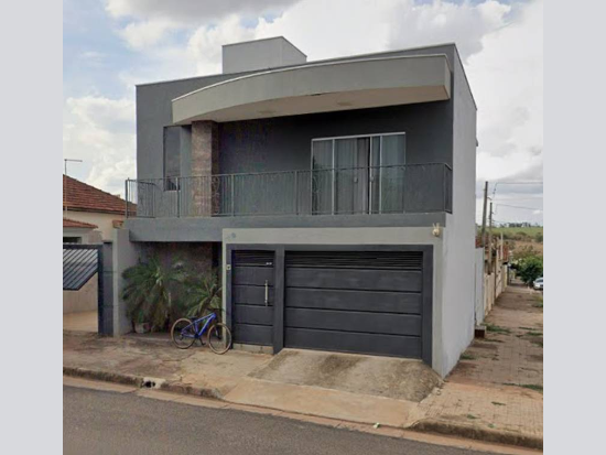 Casa - Cafelândia - SP - Residencial,Comercial - Avenida Do Café, 718, Pena, Cafelândia, SP, 16503036. Casa, Padrão, Ocupado, 1 vaga(s) de garagem. Área(s): 132 m² de área terreno, 199,9 m² de área construída. Matrícula(s): 16.446. Cartório: 1° CRI CAFELÂNDIA. Inscrição da Prefeitura: 8517.  A ARREMATAÇÃO NÃO CONTEMPLA BENS MÓVEIS, VEÍCULOS E QUAISQUER OBJETOS QUE EVENTUALMENTE APAREÇAM NAS IMAGENS. - Não informado BR - lance mínimo R$ 658.160