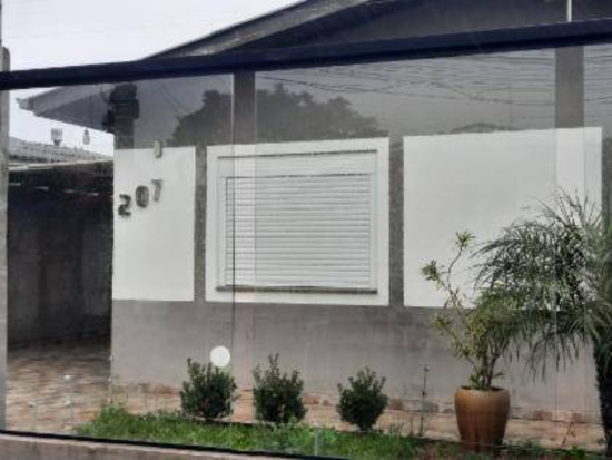 Casa - Esteio - RS - Comercial,Residencial - Rua Roque Gonzales, 207, Santo Inacio, Esteio, RS, 93290000. Casa, Padrão, Ocupado. Área(s): 300 m² de área terreno, 63 m² de área construída. Matrícula(s): 6.589. Cartório: 1° CRI DE ESTEIO. Inscrição da Prefeitura: 1418.  A ARREMATAÇÃO NÃO CONTEMPLA BENS MÓVEIS, VEÍCULOS E QUAISQUER OBJETOS QUE EVENTUALMENTE APAREÇAM NAS IMAGENS. - leilão extrajudicial - Não informado BR - lance mínimo R$ 357.200