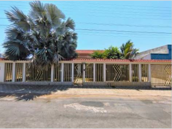 Casa - São Luís de Montes Belos - GO - Residencial,Comercial - Avenida Cidade De Goiais, S/N, Setor Inical, São Luís De Montes Belos, GO, 76050342. Casa, Padrão, Ocupado, 4 vaga(s) de garagem. Área(s): 600 m² de área terreno, 400 m² de área construída. Matrícula(s): 4.114. Cartório: 1º CRI DE SAO LUIS MONTES BELOS. Inscrição da Prefeitura: Insc 000017.0097.00018.00004 / COD 103264.  A ARREMATAÇÃO NÃO CONTEMPLA BENS MÓVEIS, VEÍCULOS E QUAISQUER OBJETOS QUE EVENTUALMENTE APAREÇAM NAS IMAGENS. - Não informado BR - lance mínimo R$ 1.358.120