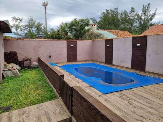 Casa - Imbé - RS - Residencial,Terreno,Rural - Imbé/RS. Centro (in loco). Rua Santo Ângelo, 1.898 (Parte do Lote 03 da Quadra 110 no setor 45). Casa. Áreas: construída 165,21m² e terreno 315 ,00m². Matrícula 87.418 (CNM 098228.2.0087418-32) do RI da Comarca de Tramandaí/RS. - leilão extrajudicial - Não informado BR - lance mínimo R$ 746.550