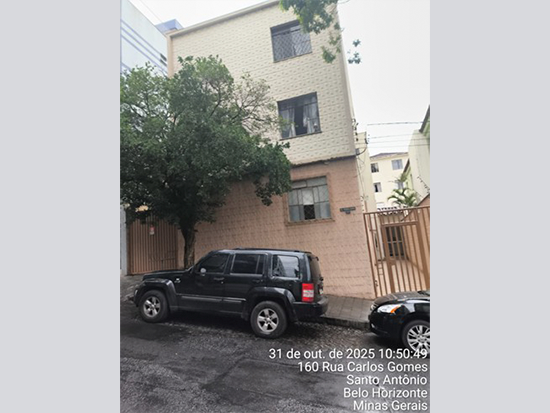 Apartamento - Belo Horizonte - MG - Terreno Urbano,Rural,Comercial,Residencial - Belo Horizonte/MG. Bairro Santo Antônio (in loco). Rua Carlos Gomes 131. Apartamento 3 (2º pavimento). Edifício Maria Ligia. Áreas: privativa 102,00m² (in loco) e área total 408,00m². Matrícula 21578 do 1º RI local. - Não informado BR - lance mínimo R$ 323.071