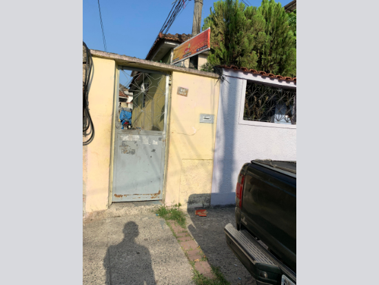 Casa - Rio de Janeiro - RJ - Residencial,Comercial - Rua Santo Elias, 40, Casa 01, Fundos, Rocha Miranda, Rio De Janeiro, RJ, 21540390. Casa, Padrão, Ocupado. Área(s): 550 m² de área terreno, 113 m² de área construída. Cartório: 8 CRI DO RIO DE JANEIRO. Inscrição da Prefeitura: 12934923 ISENTO.  A ARREMATAÇÃO NÃO CONTEMPLA BENS MÓVEIS, VEÍCULOS E QUAISQUER OBJETOS QUE EVENTUALMENTE APAREÇAM NAS IMAGENS. - leilão extrajudicial - Não informado BR - lance mínimo R$ 49.896