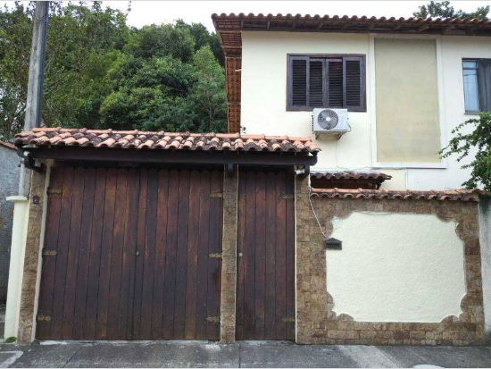 Casa - São Gonçalo - RJ - Residencial,Comercial - Rua Mentor Couto, 3609, Casa 27, Condomínio Residencial Engenho Pequeno, Pita, São Gonçalo, RJ, 24417000. Casa, Em condomínio, Ocupado, 2 vaga(s) de garagem. Área(s): 66 m² de área construída. Matrícula(s): 33.053. Cartório: 2º CRI SAO GONÇALO. Inscrição da Prefeitura: 159386000.  A ARREMATAÇÃO NÃO CONTEMPLA BENS MÓVEIS, VEÍCULOS E QUAISQUER OBJETOS QUE EVENTUALMENTE APAREÇAM NAS IMAGENS. - leilão extrajudicial - Não informado BR - lance mínimo R$ 106.400