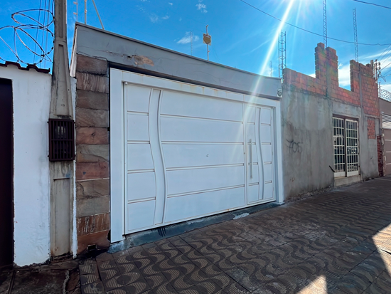 Casa - Ribeirão Preto - SP - Residencial,Comercial - Rua Capitão Salomão, 705, Campos Elíseos, Ribeirão Preto, SP, 14080210. Casa, Padrão, Ocupado, 1 vaga(s) de garagem. Área(s): 339 m² de área terreno, 233,16 m² de área construída. Matrícula(s): 48.355. Cartório: 1º CRI RIBEIRÃO PRETO. Inscrição da Prefeitura: 113.179.  A ARREMATAÇÃO NÃO CONTEMPLA BENS MÓVEIS, VEÍCULOS E QUAISQUER OBJETOS QUE EVENTUALMENTE APAREÇAM NAS IMAGENS. - Não informado BR - lance mínimo R$ 303.120