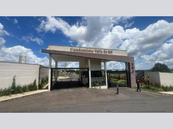 Loteamento - Ponta Grossa - PR - Residencial,Comercial - Rua Juvelino Alves Dos Santos, 301, Condominio Vale Do Sol Quadra 02 Lote 04, Colônia Dona Luíza, Ponta Grossa, PR, 84046246. Lote, Em Condomínio, Desocupado. Área(s): 190,79 m² de área terreno, 108,51 m² de área comum. Matrícula(s): 79.716. Cartório: 1° CRI DE PONTA GROSSA. Inscrição da Prefeitura: 212347.  A ARREMATAÇÃO NÃO CONTEMPLA BENS MÓVEIS, VEÍCULOS E QUAISQUER OBJETOS QUE EVENTUALMENTE APAREÇAM NAS IMAGENS. - leilão extrajudicial - Não informado BR - lance mínimo R$ 140.000