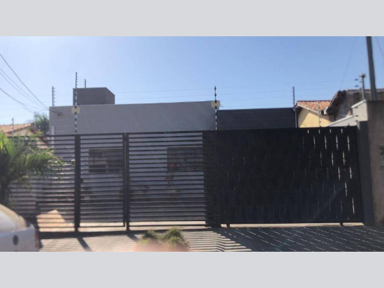 Leilão de Casa - Rondonópolis - MT - Comercial,Residencial - Rua Rio Sao Lourenço, 1471, Loteamento Residencial Dom Osorio Stoffel, Loteamento Residencial Dom Osorio Stofell, Rondonópolis, MT, 78715857. Casa, Padrão, Ocupado, 1 vaga(s) de garagem. Área(s): 200 m² de área terreno, 36,9 m² de área construída. Matrícula (s): 87.588. Cartório: 1º CRI DE RONDONOPOLIS. Inscrição da Prefeitura: 1033085.  A ARREMATAÇÃO NÃO CONTEMPLA BENS MÓVEIS, VEÍCULOS E QUAISQUER OBJETOS QUE EVENTUALMENTE APAREÇAM NAS IMAGENS. Imóvel em Não informado/BR - Lance Inicial R$ 117.040