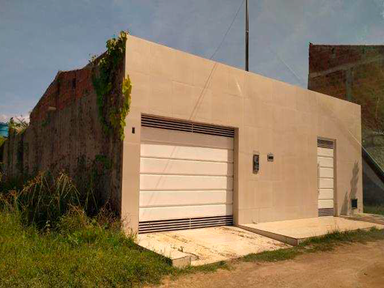 Casa - Juazeiro - BA - Comercial,Rural,Terreno,Residencial - Juazeiro/BA. Bairro Sol Levante. Rua Canudos, sn (Lote 32 da Quadra 09). Casa. Áreas: construída 178,78m² e terreno 250,00m². Matrícula 22.384 do 1º RI local - leilão extrajudicial - Não informado BR - lance mínimo R$ 153.000